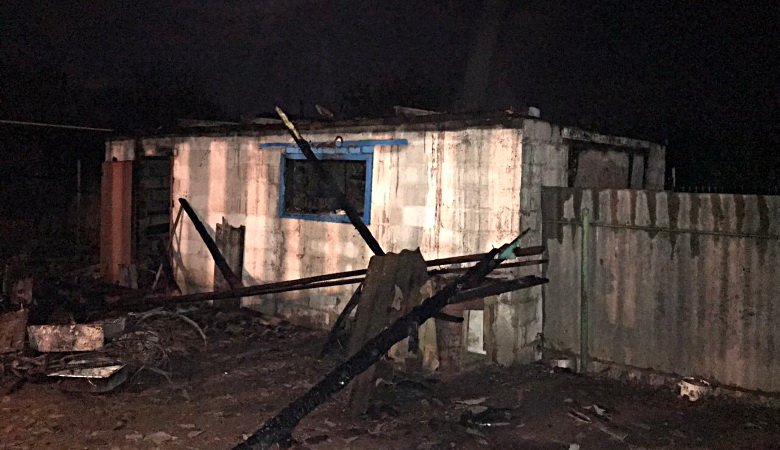 Под Дергачами в полночь начался пожар в частном домовладении