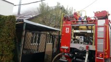 В Дергачевском районе загорелась двухэтажная дача