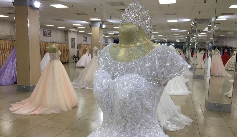 У салоні весільної та вечірньої моди Laura style нова колекція (відео)