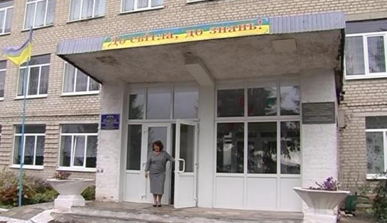 У Грушинському НВК відремонтували дах, замінили всі вікна на енергоощадні (відео)