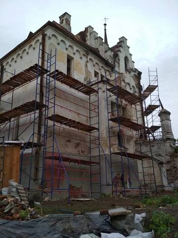 В Шаровском замке начат капитальный ремонт