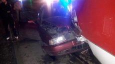 На Академика Павлова Audi столкнулся с трамваем (фото)
