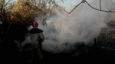 В Балаклейском районе мужчина устроил пожар в собственном доме (фото)