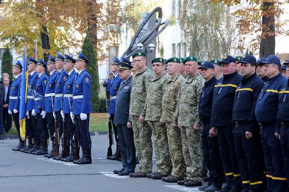 Харьковские силовики награждены ко Дню Защитника Украины