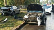 На Клочковской столкнулись Chevrolet Lacetti и Toyota Camry