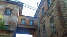 Прокуратура проверяет жалобы пациентов психиатрической больницы о мошенническом завладении их квартирами