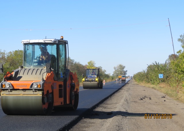 Продолжается текущий средний ремонт автодороги М-03 Киев — Харьков — Довжанский (фото)