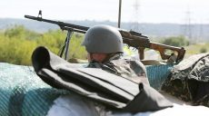 Сутки на Донбассе: 15 обстрелов, один погибший украинский военный