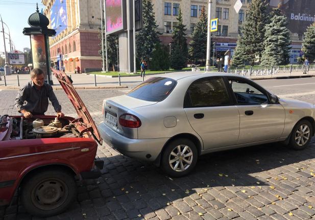 На Сумской три машины столкнулись «паровозиком» (фото)