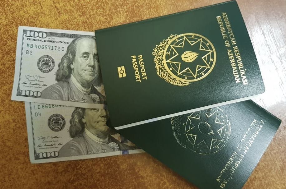 Два азербайджанца пытались попасть в Украину за 200 долларов