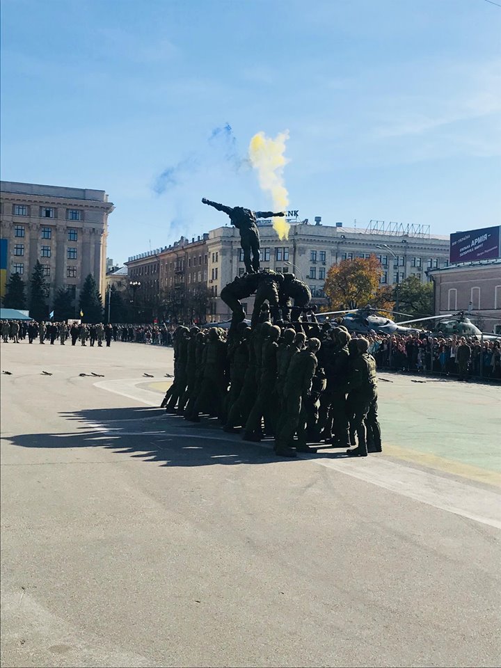На площади Свободы прошли торжественные мероприятия (фоторепортаж)