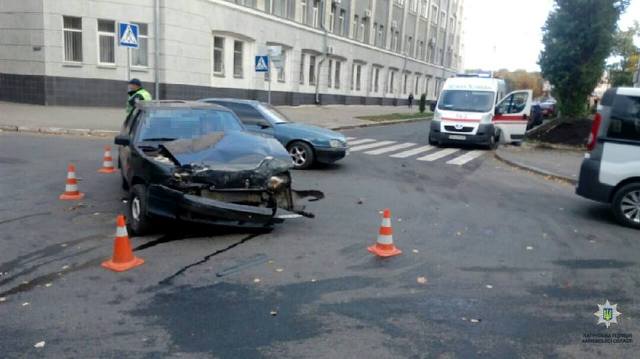 На Чернышевского столкнулись ВАЗ и Hyundai Santa Fe (фото)