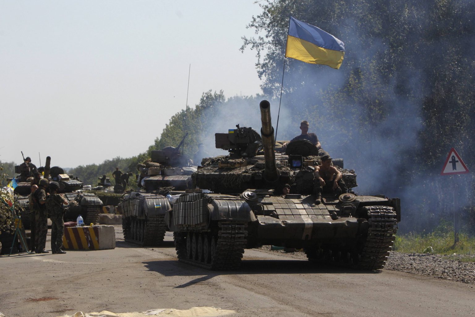 Сутки на Донбассе: противник 26 раз открывал огонь по украинским позициям