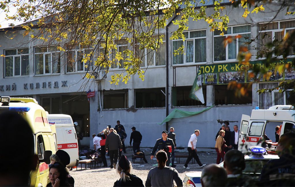 Теракт в Керчи: 18 человек погибло, десятки пострадали (фото)