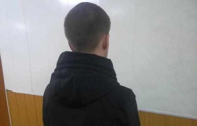 Мужчину, задушившего в подъезде женщину, взяли под стражу