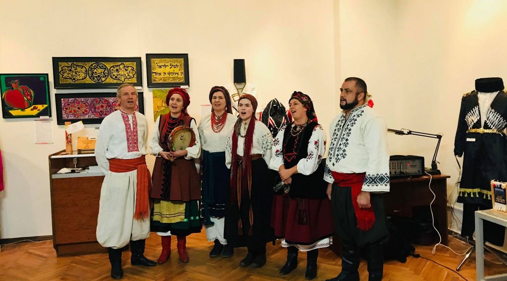 Традиции и культуры разных народов объединила выставка в Харькове