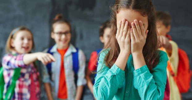 «Стоп-буллинг»: в школах Харькова провели профилактическую кампанию