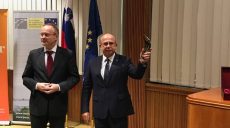 Сенцова наградили международной премией