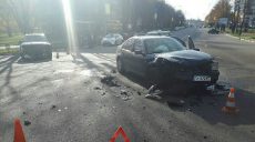 На пр. Науки столкнулись два автомобиля Volkswagen
