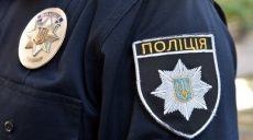 Виламали двері і пограбували торгівельний павільйон: розбійний напад у Харкові (відео)