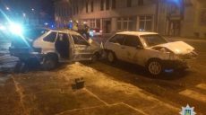 На Полтавском шляхе столкнулись два автомобиля (фото)