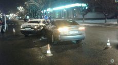На Новгородской столкнулись Audi и Mazda (фото)