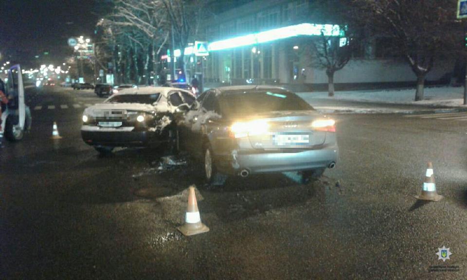 На Новгородской столкнулись Audi и Mazda (фото)