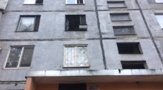 В Московском районе в многоэтажке подожгли квартиру (фото)