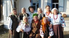 В Харькове покажут альбом, посвященный традиционной одежде Слобожанщины