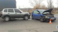 На Полтавском шляхе столкнулись Chevrolet Niva и Volkswagen Polo