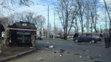 В Харькове столкнулись скорая Нацгвардии и «жигули»