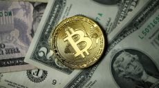 Bitcoin обрушился до 33 тыс. долларов