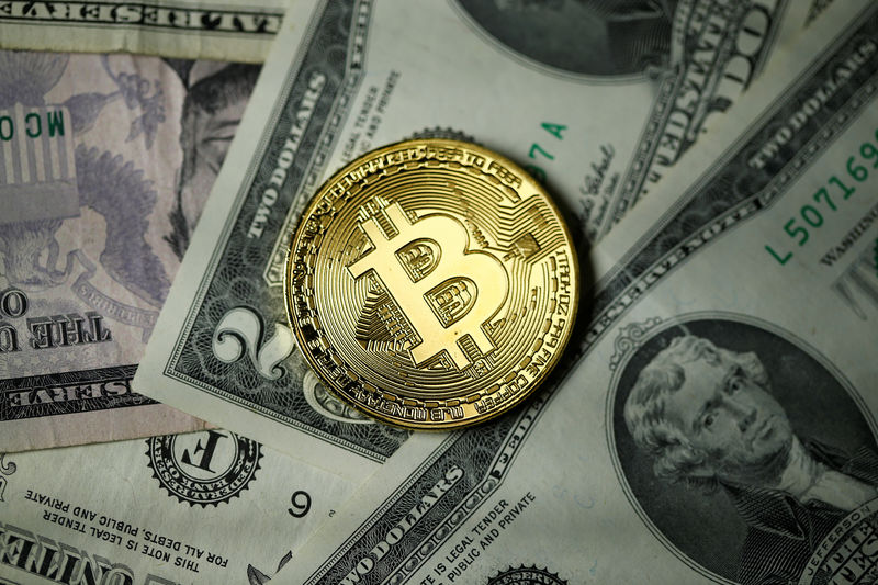 Bitcoin обрушился до 33 тыс. долларов