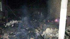 Спасатели предотвратили распространение огня на группу домов частного сектора