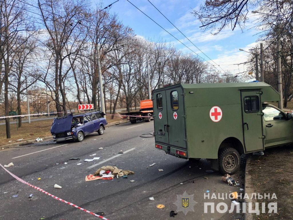 Полиция выясняет обстоятельства ДТП с участием военной скорой, в котором пострадал 7-летний ребенок