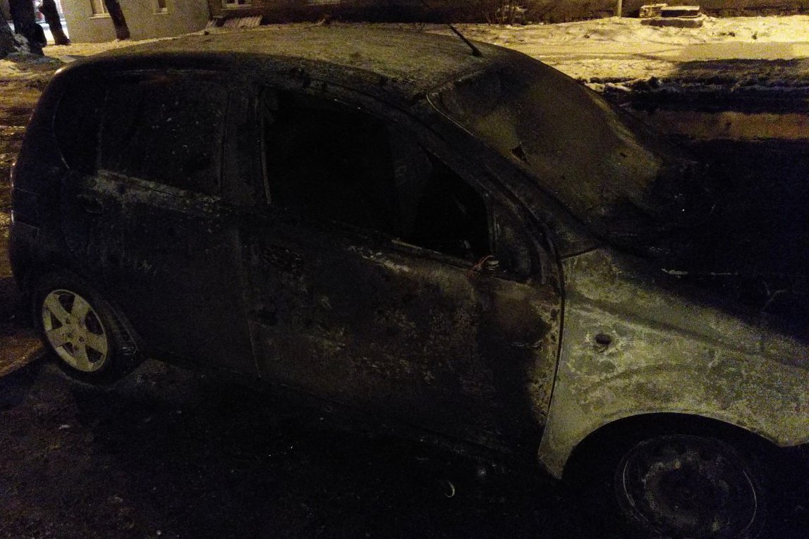 В Харькове сгорели автомобили (фото)