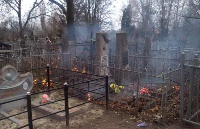 Под Харьковом горело кладбище