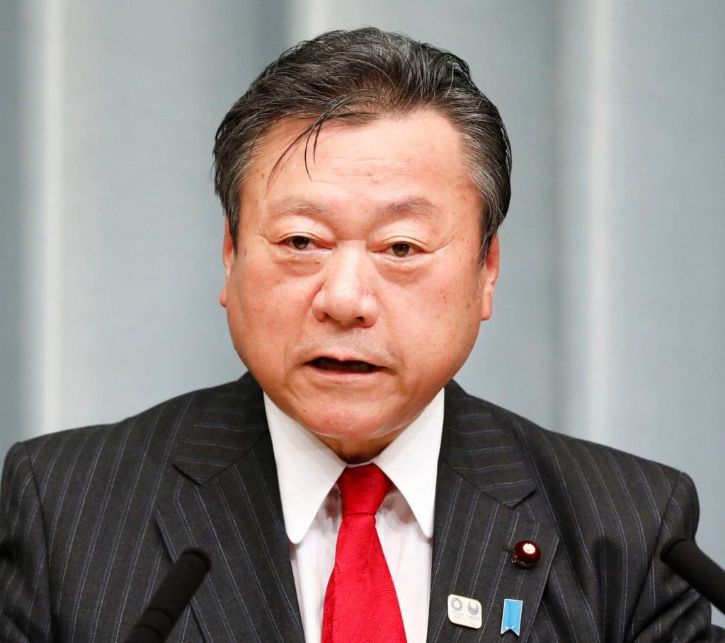 «Я не умею пользоваться компьютером», – министр кибербезопасности Японии