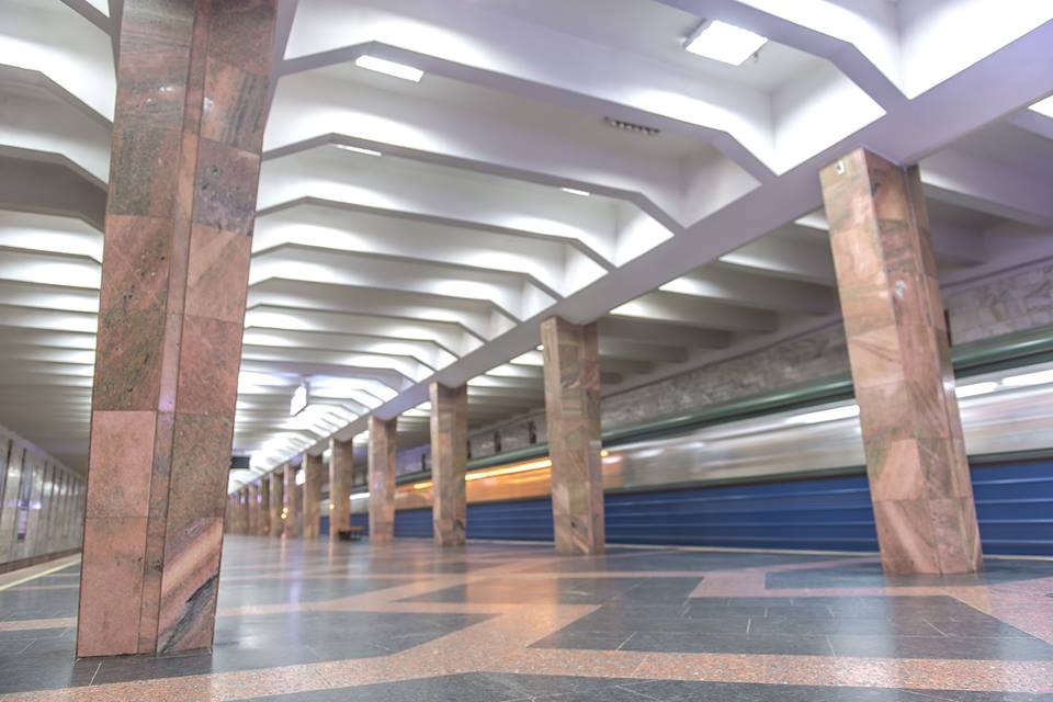 Поезда в метро Харькова начали ходить с новыми интервалами (фото)