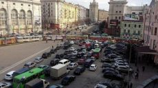 Жители Салтовки не могут добраться в центр