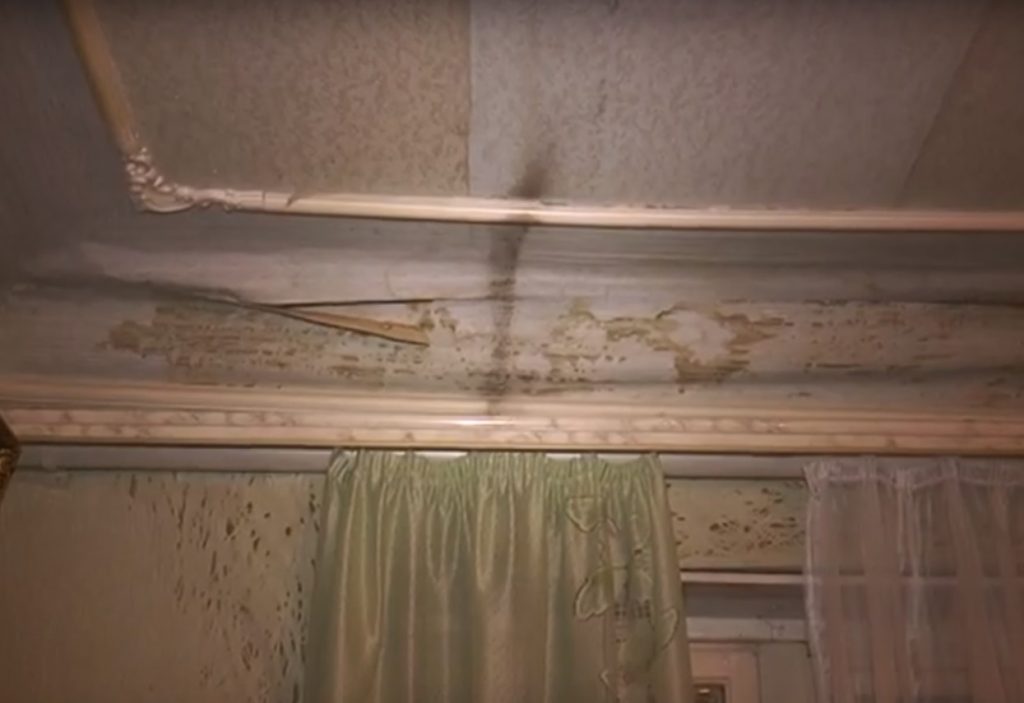 Комунальне лихо в одному з будинків Харкова (відео)