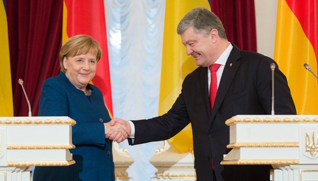 Канцлер Німеччини приїхала в Київ підтримати президента України (відео)