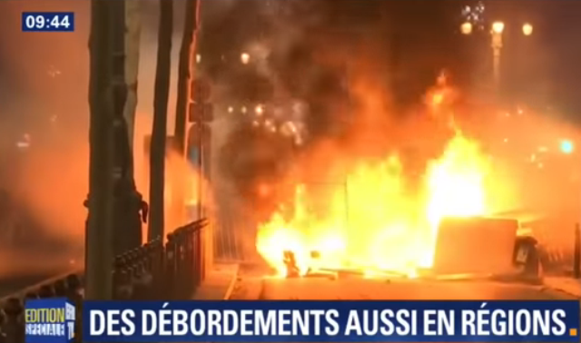 Париж встретил Макрона «Марсельезой» и сожженными автомобилями (видео)
