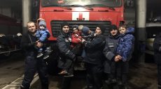 На дорогах Полтавы — наибольшие в Украине снежные заносы (фото, видео)