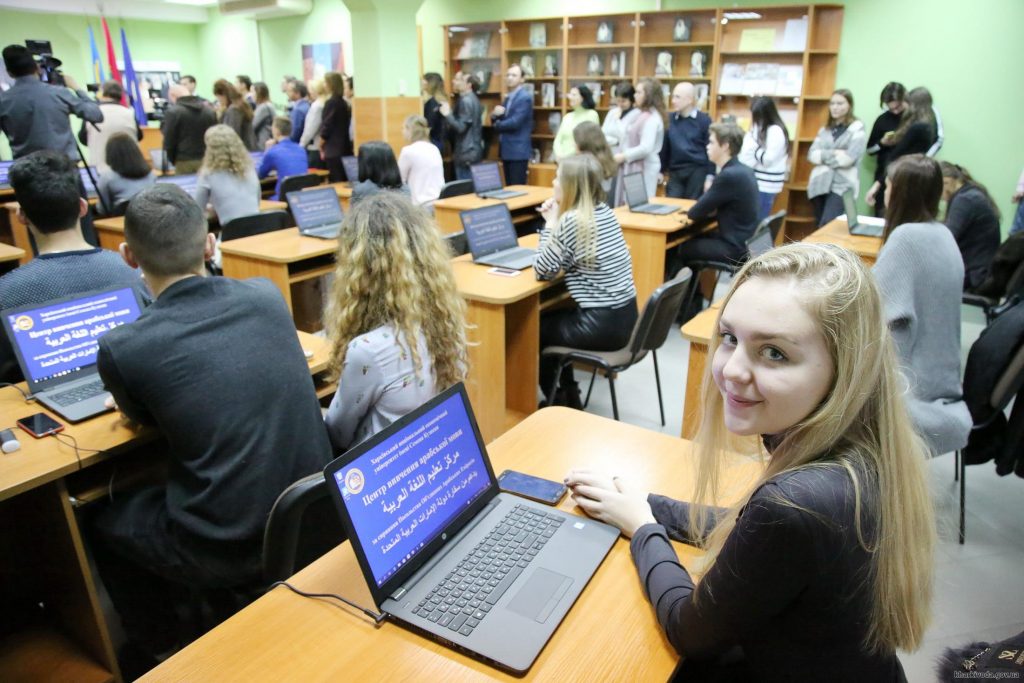У Харківському економічному університеті відкрився центр вивчення арабської мови (відео)