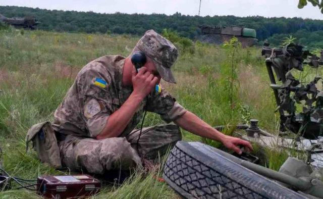 Украинским военным передали новые системы связи от НАТО