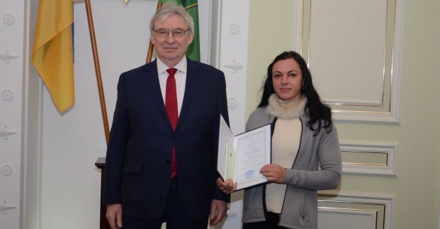 Харьковчанам вручили премии городского совета