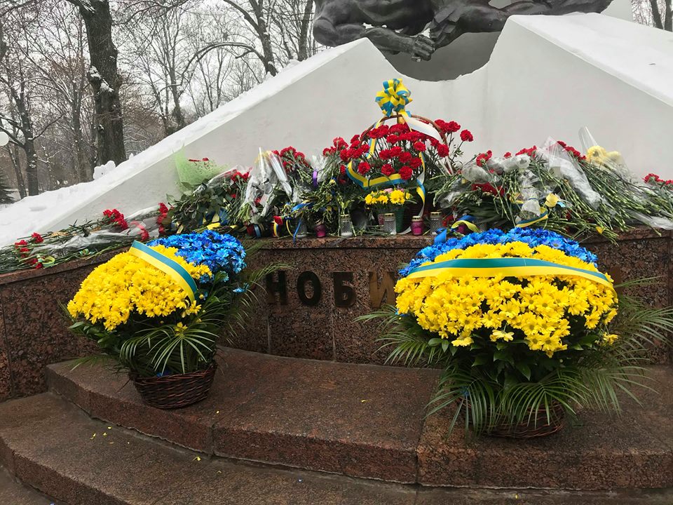 Харьковчане почтили память ликвидаторов аварии на ЧАЭС (фоторепортаж)