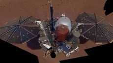 Марсианский зонд InSight сфотографировал себя на Марсе