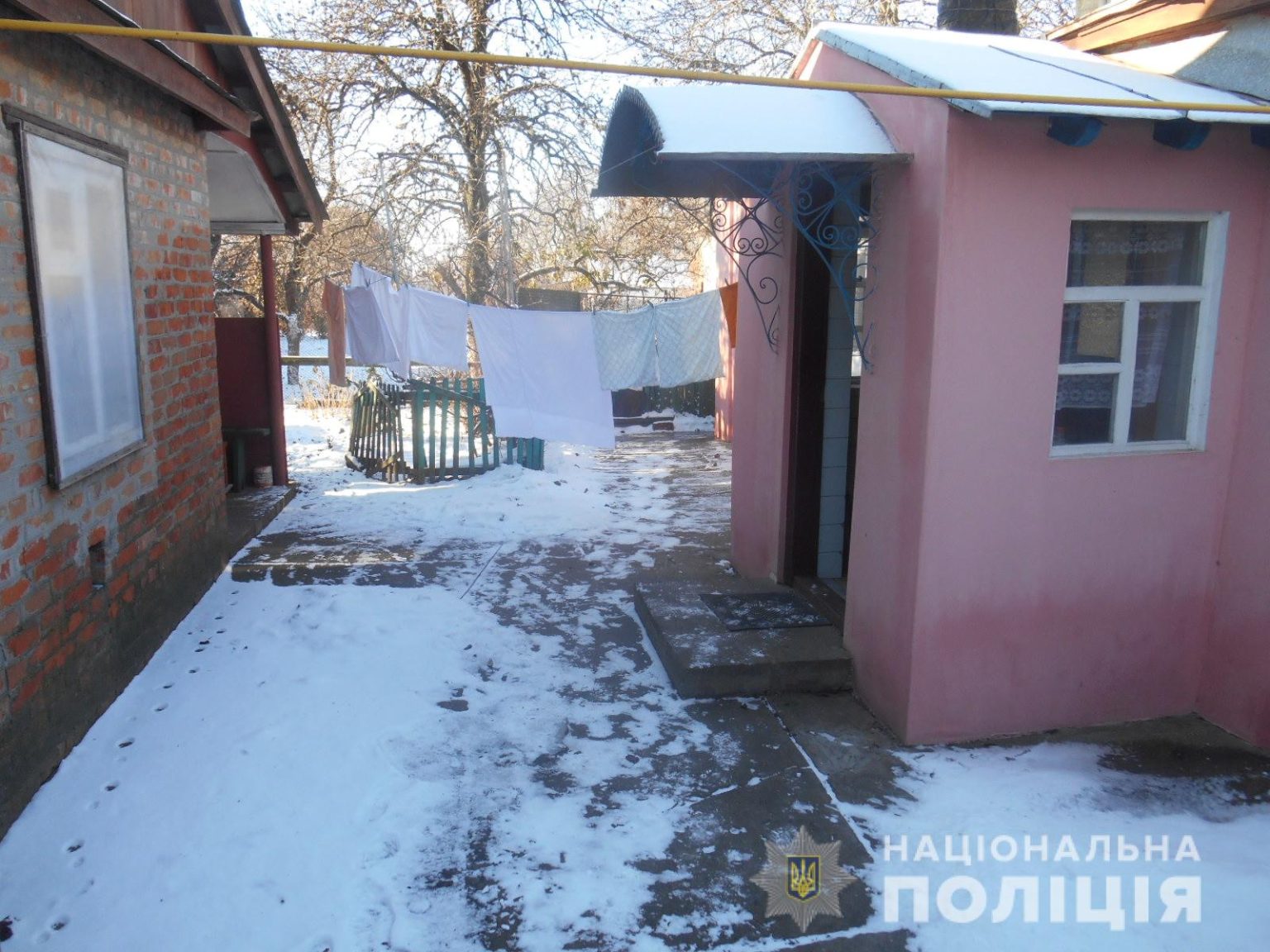 На Харьковщине грабитель с топором отобрал сбережения пенсионерки
